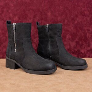 Blondo Women Carmine Black Leather Zip Waterproof Moto Ankle Boots sz 9.5